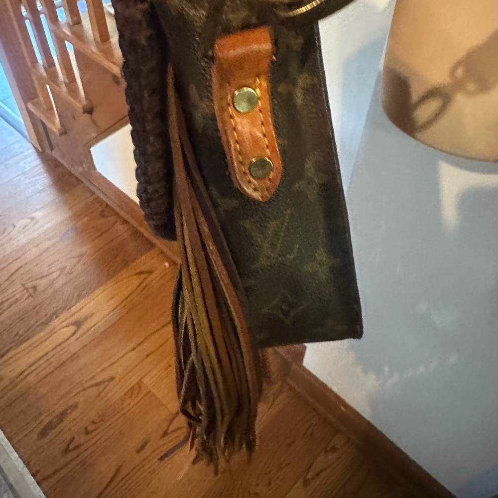 Louis Vuitton Brown Monogram Fringe Crossbody Bag with Turquoise Accent - Picture 8 of 9
